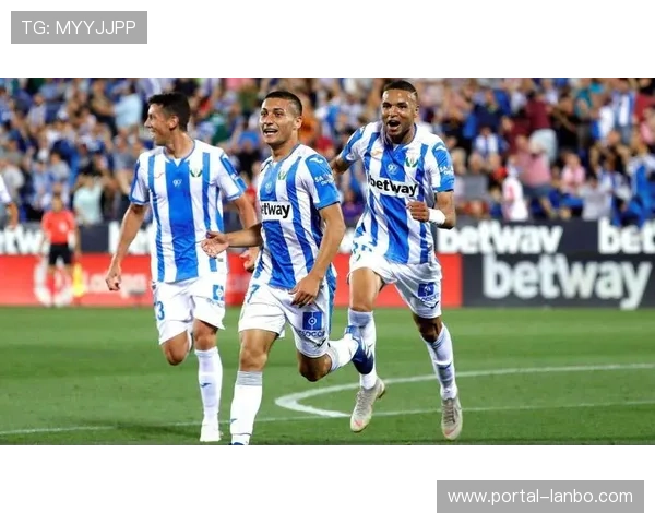 阿拉维斯客场逆转西班牙人，保级希望重燃